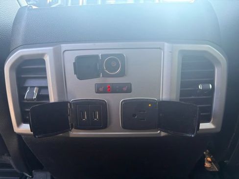 Used 2018 Ford F150 Lariat w/ Equipment Group 502A Luxury AWD/4WD image 20