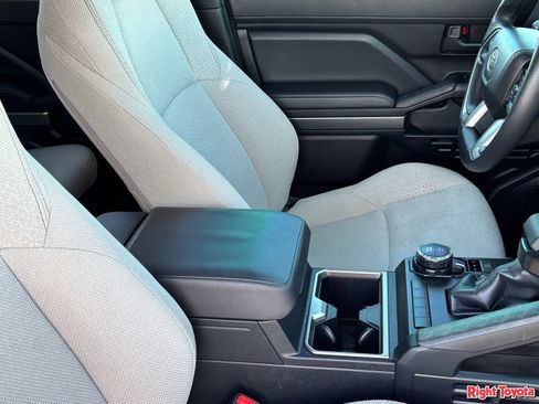 Certified 2026 Toyota 4Runner SR5 AWD/4WD image 14