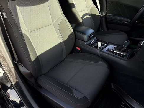 Used 2022 Dodge Charger SXT w/ Blacktop Package image 18
