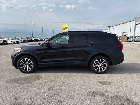 Used 2023 Ford Explorer ST-Line w/ Class IV Trailer Tow Package AWD/4WD image 6