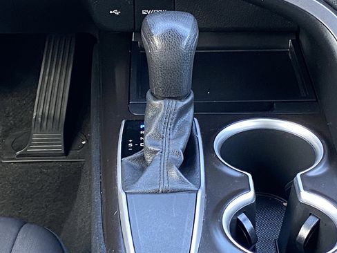 Certified 2021 Toyota Camry LE image 15