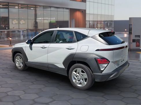 Used 2024 Hyundai Kona SE FWD image 6