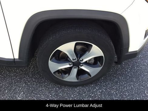 Used 2018 Jeep Compass Latitude w/ Popular Equipment Group FWD image 14