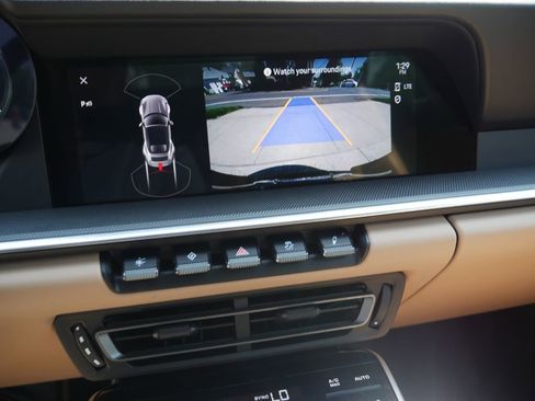 Certified 2022 Porsche 911 Turbo AWD/4WD image 25
