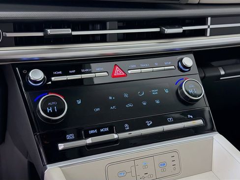 Used 2026 Hyundai Santa Fe SEL image 18