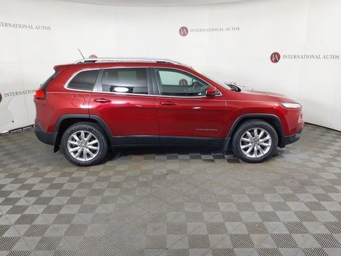 Used 2015 Jeep Cherokee Limited w/ Luxury Group AWD/4WD image 4