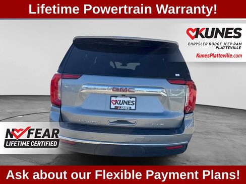 Used 2023 GMC Yukon XL SLT w/ SLT Premium Package AWD/4WD image 9