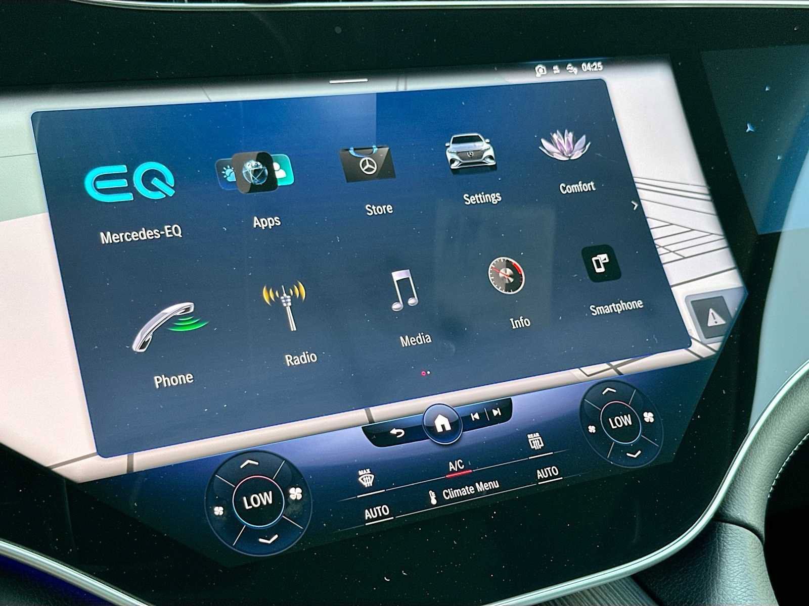Certified 2023 Mercedes-Benz EQS 580 4MATIC SUV image 15