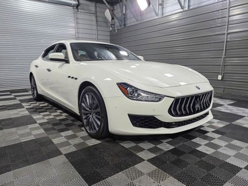 Used 2020 Maserati Ghibli S Q4 AWD/4WD image 3