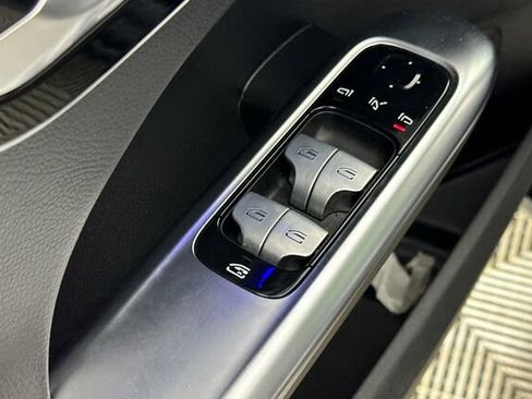 Certified 2022 Mercedes-Benz C 300 Sedan image 12