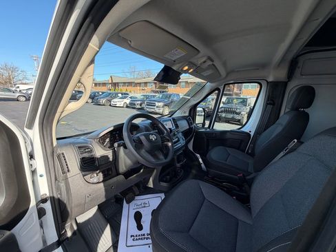 Used 2023 RAM ProMaster 2500 image 17