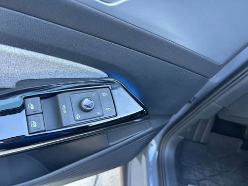 Used 2023 Volkswagen ID.4 Pro image 49