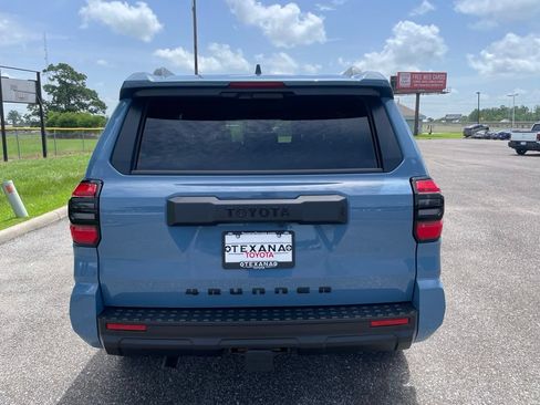 New 2026 Toyota 4Runner SR5 AWD/4WD image 6