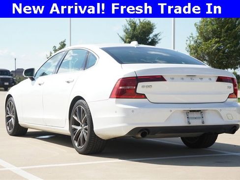 Used 2018 Volvo S90 T5 Momentum w/ Convenience Package image 6