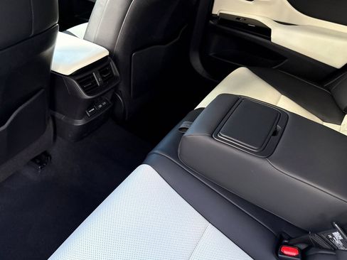 Used 2023 Lexus ES 350 F Sport w/ Accessory Package (Z1) image 26