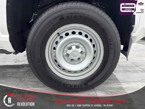 Used 2024 Toyota Tacoma SR RWD image 9