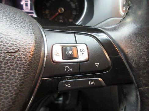 Used 2017 Volkswagen Jetta SE image 13