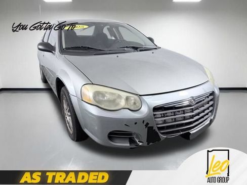 Used 2005 Chrysler Sebring Sedan FWD image 1
