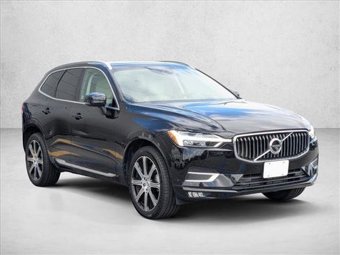 Used 2020 Volvo XC60 T5 Inscription w/ Protection Package image 3