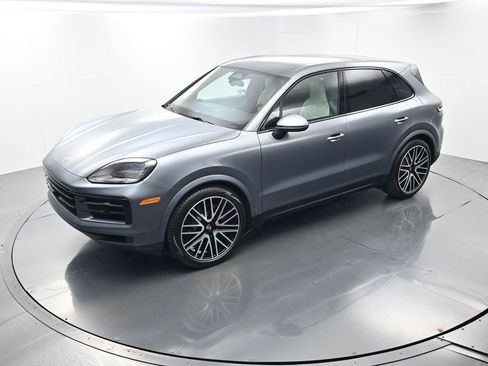 Certified 2026 Porsche Cayenne S AWD/4WD image 33