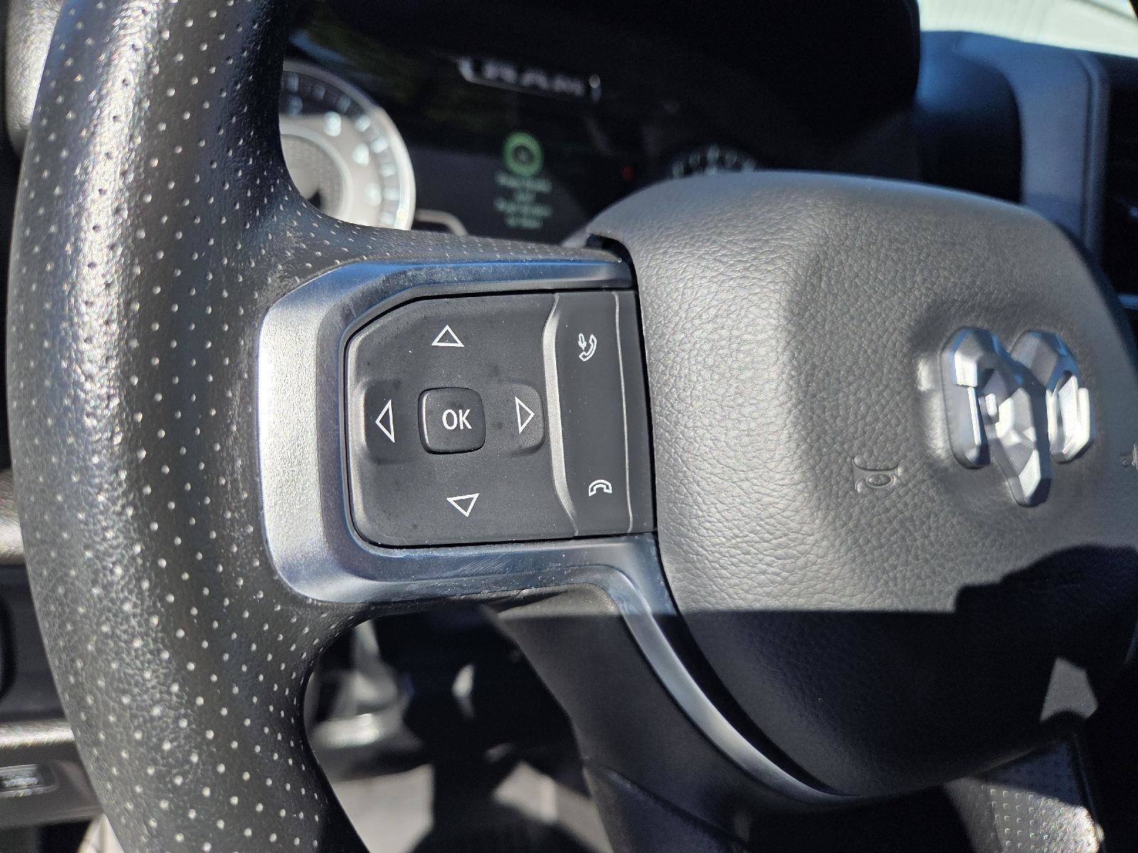 Used 2025 RAM 1500 Warlock AWD/4WD image 13
