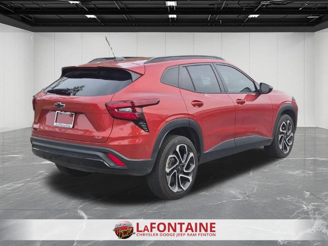 Used 2024 Chevrolet Trax RS w/ Driver Confidence Package FWD image 5