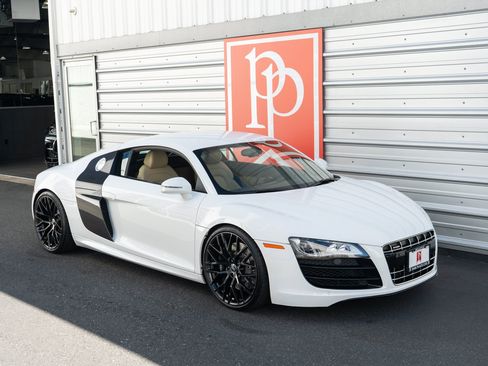 Used 2010 Audi R8 V10 AWD/4WD image 41