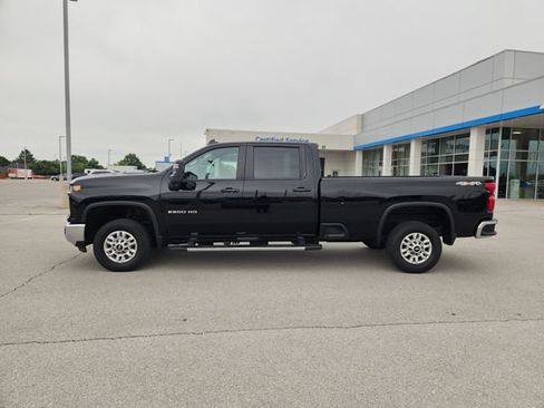 Used 2025 Chevrolet Silverado 2500 LT w/ Safety Package AWD/4WD image 4