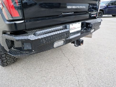 Used 2024 GMC Sierra 2500 AT4 w/ AT4 Premium Plus Package AWD/4WD image 21