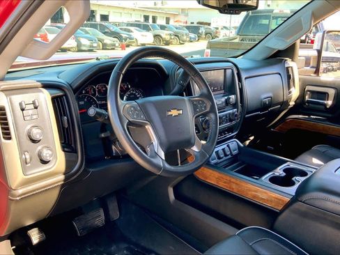 Used 2018 Chevrolet Silverado 2500 High Country w/ Duramax Plus Package image 18