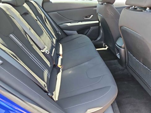 Certified 2025 Hyundai Elantra SEL FWD image 20