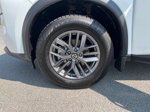 Used 2021 Nissan Rogue S AWD/4WD image 27