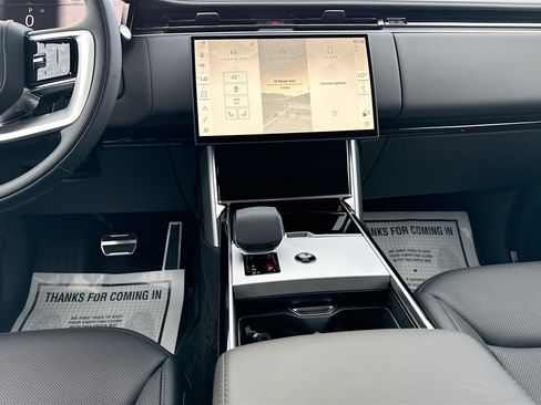 New 2026 Land Rover Range Rover Long Wheelbase SE AWD/4WD image 19