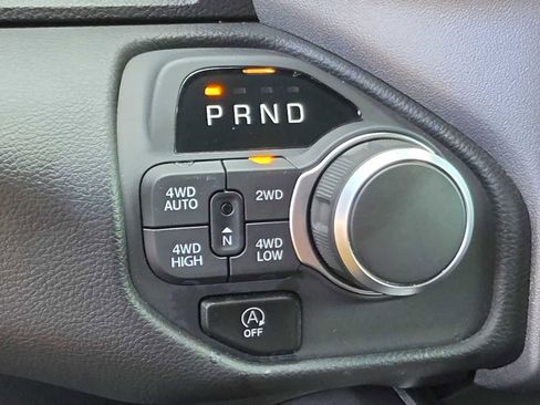 Used 2025 RAM 1500 Big Horn AWD/4WD image 21