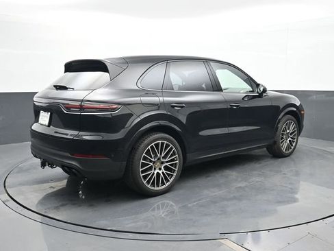 Certified 2023 Porsche Cayenne Platinum Edition AWD/4WD image 22