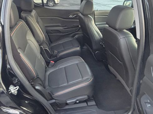 Used 2021 GMC Acadia AT4 w/ Technology Package AWD/4WD image 9