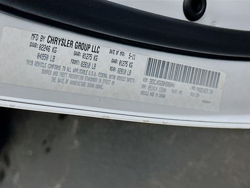 Used 2011 Dodge Challenger RWD image 12