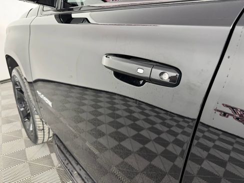 Used 2020 GMC Yukon SLT w/ Graphite Performance Edition image 26