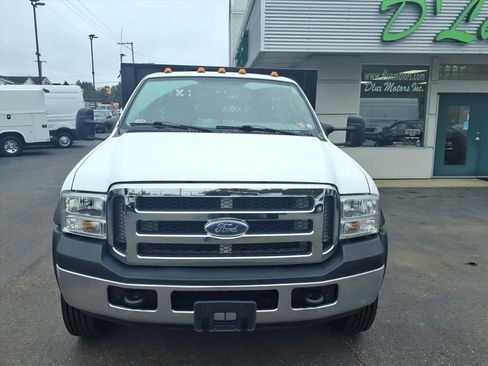 Used 2006 Ford F550 2WD Regular Cab Super Duty image 9