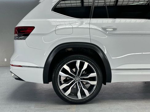 Used 2021 Volkswagen Atlas SEL R-Line FWD image 10
