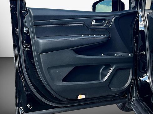 Used 2025 Honda Odyssey EX-L image 18