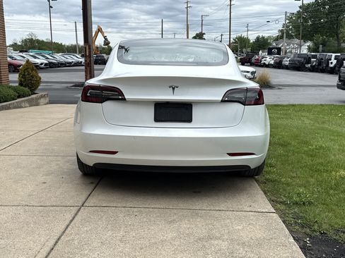Used 2020 Tesla Model 3 Standard Range RWD image 4