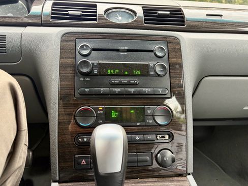 Used 2007 Mercury Montego Luxury FWD image 20