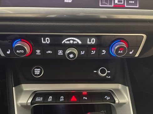 Used 2021 Audi Q3 2.0T Premium w/ Convenience Package AWD/4WD image 26