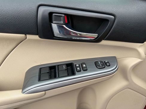 Used 2014 Toyota Camry XLE image 13