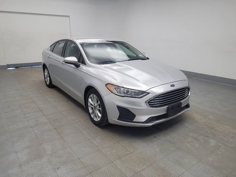 Used 2019 Ford Fusion SE image 13