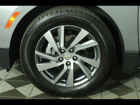 Used 2024 Chevrolet Equinox LT FWD image 11
