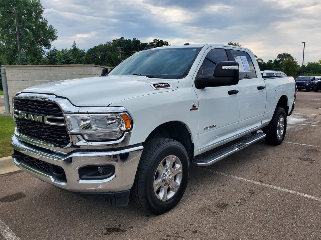 Used 2024 RAM 2500 Big Horn AWD/4WD image 2
