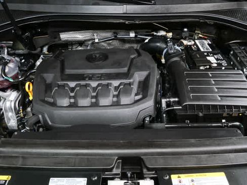 Used 2023 Volkswagen Tiguan SE FWD image 35