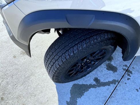 Used 2023 Chevrolet Colorado Trail Boss w/ Technology Package image 23